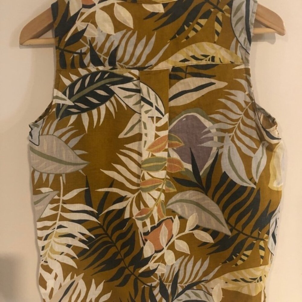 C And C California Linen Top In Size Xs - image 2